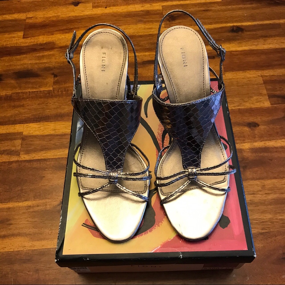 Fiori silver sandals